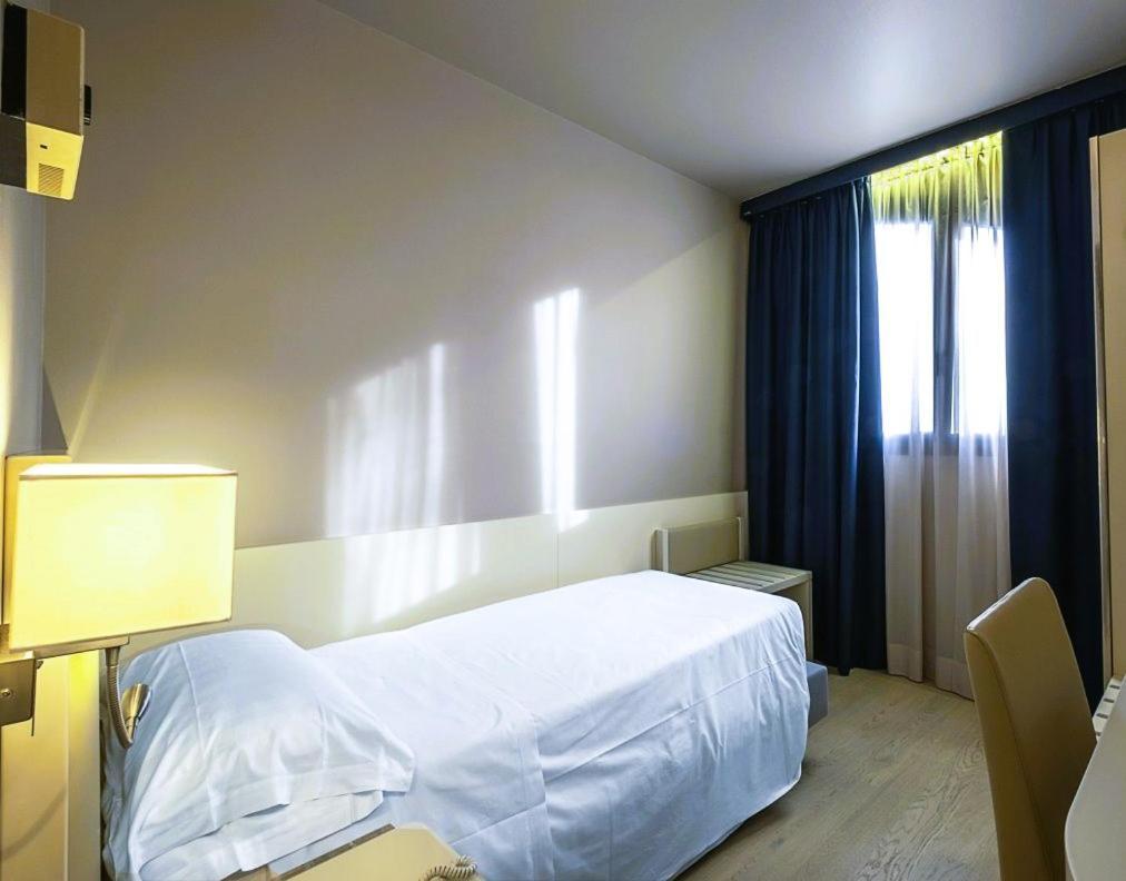 Sorrento Inn Lodge Luaran gambar